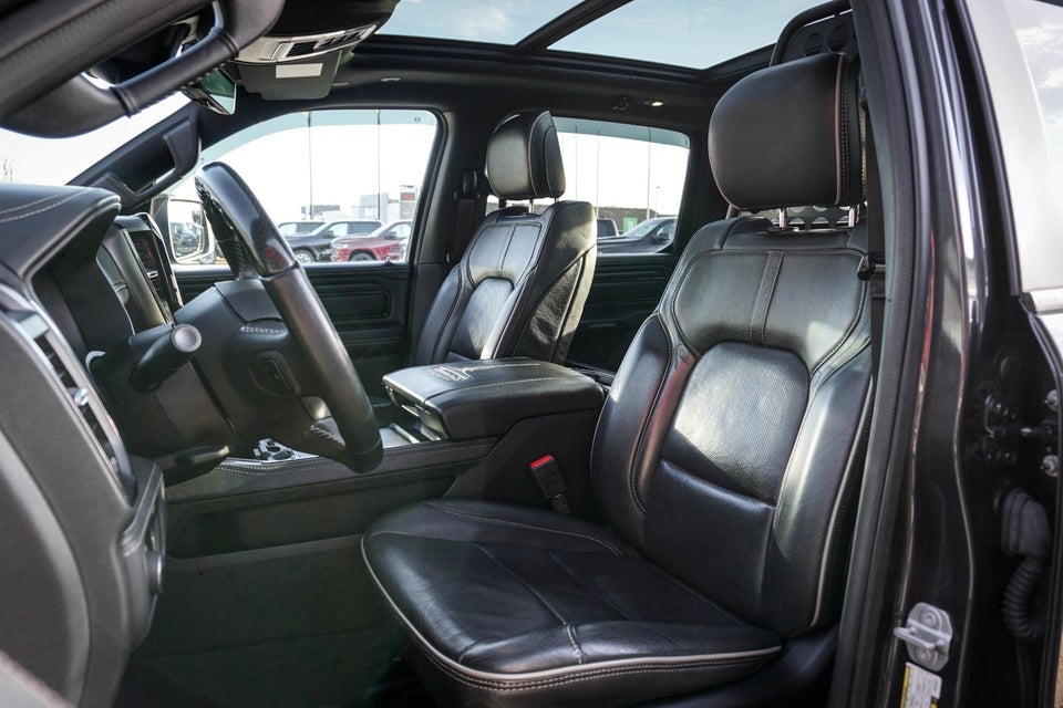 Dodge RAM 1500 5,7 V8 Hemi Limited Night aut. 4d