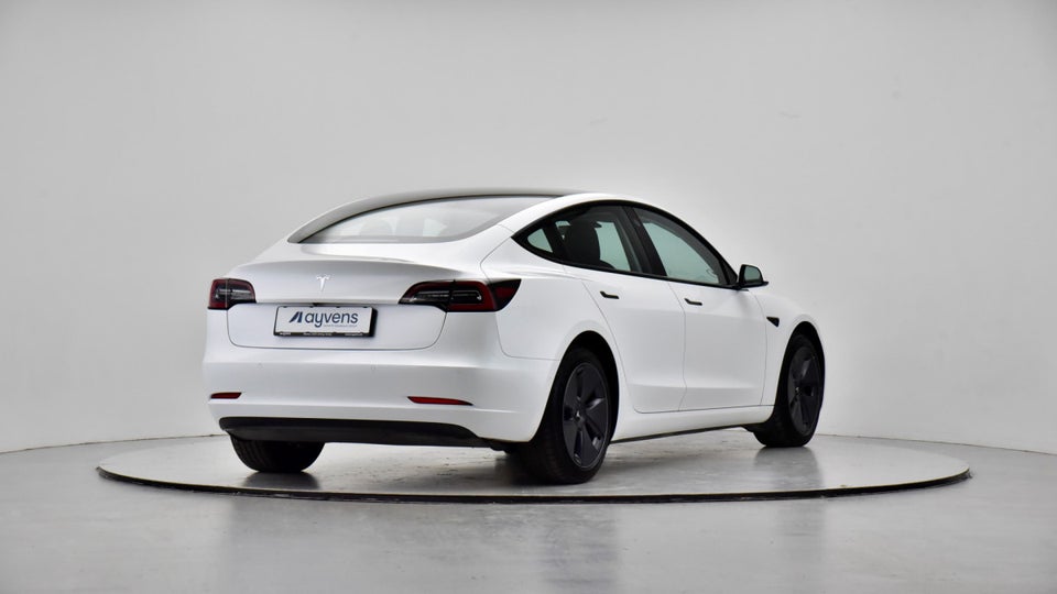 Tesla Model 3 Standard Range+ RWD 4d
