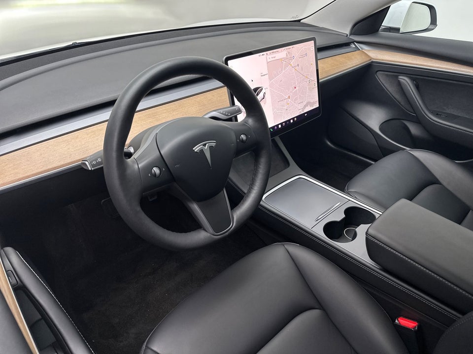 Tesla Model 3 Long Range AWD 4d