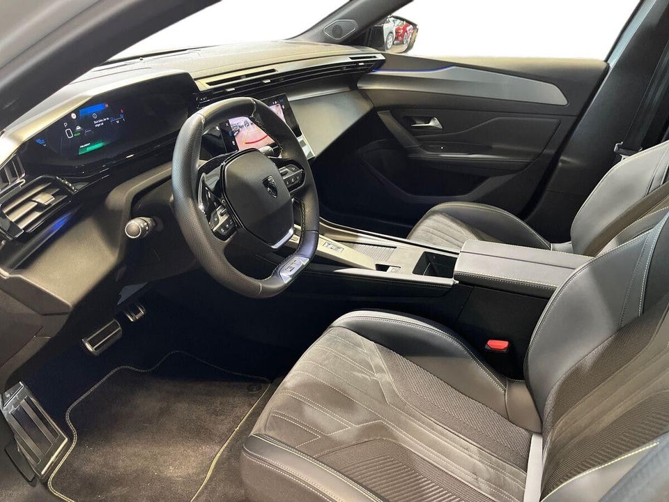 Peugeot e-308 54 GT 5d