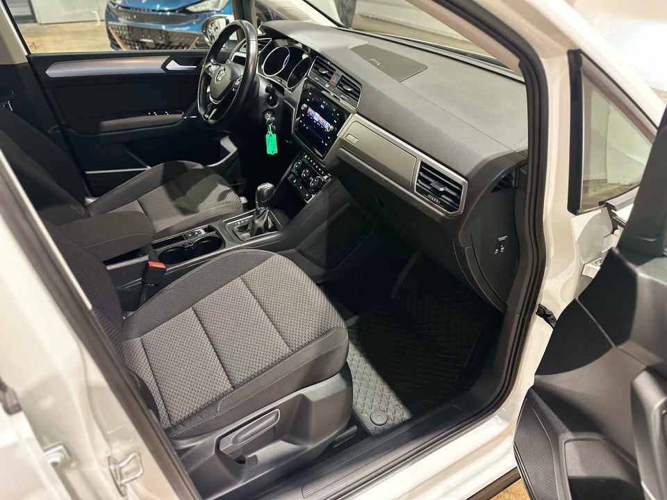 VW Touran 1,4 TSi 150 R-line DSG 7prs 5d