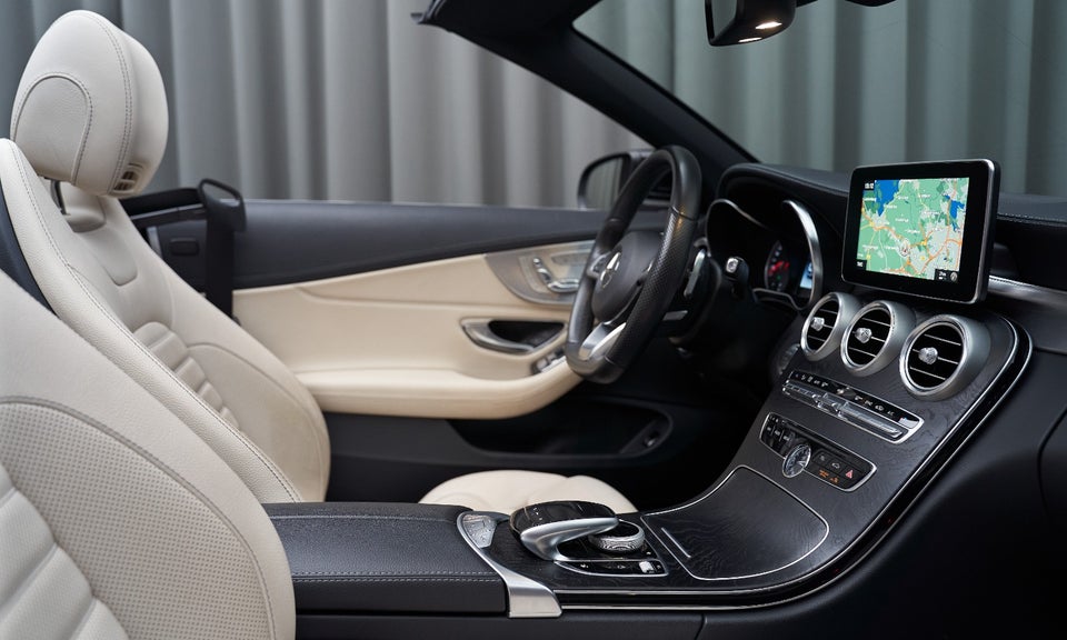 Mercedes C250 2,0 AMG Line Cabriolet aut. 2d
