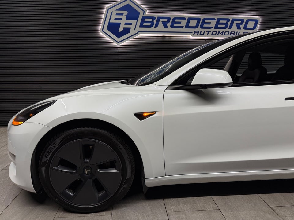 Tesla Model 3 Long Range AWD 4d