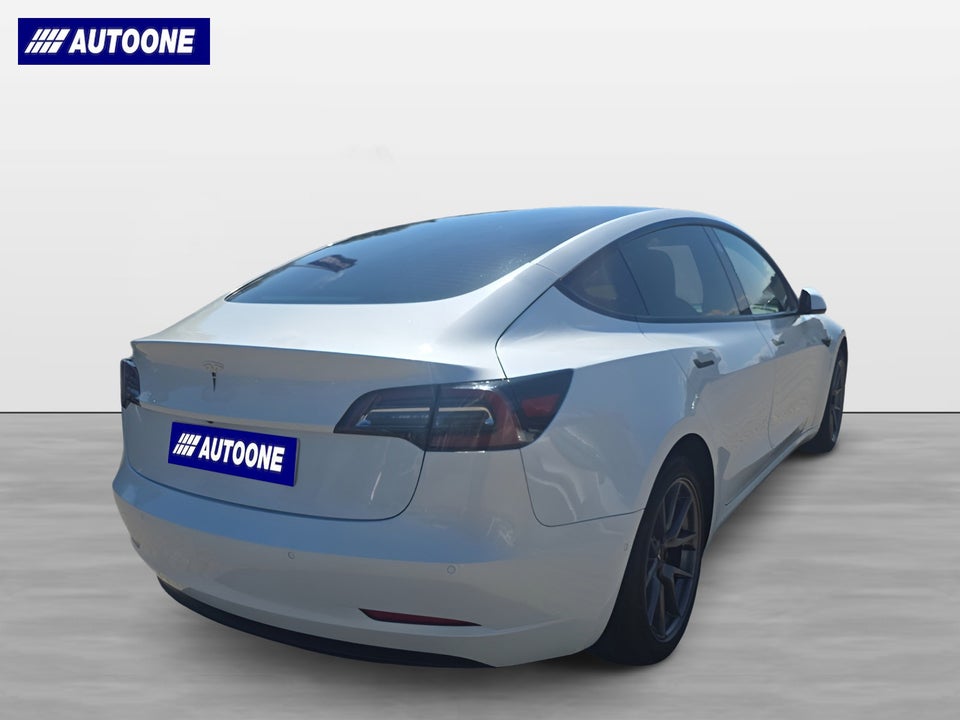 Tesla Model 3 Standard Range+ RWD 4d