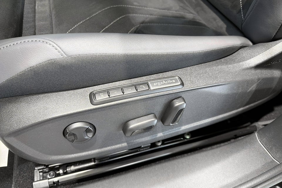 VW ID.4 77 Style 4Motion 5d