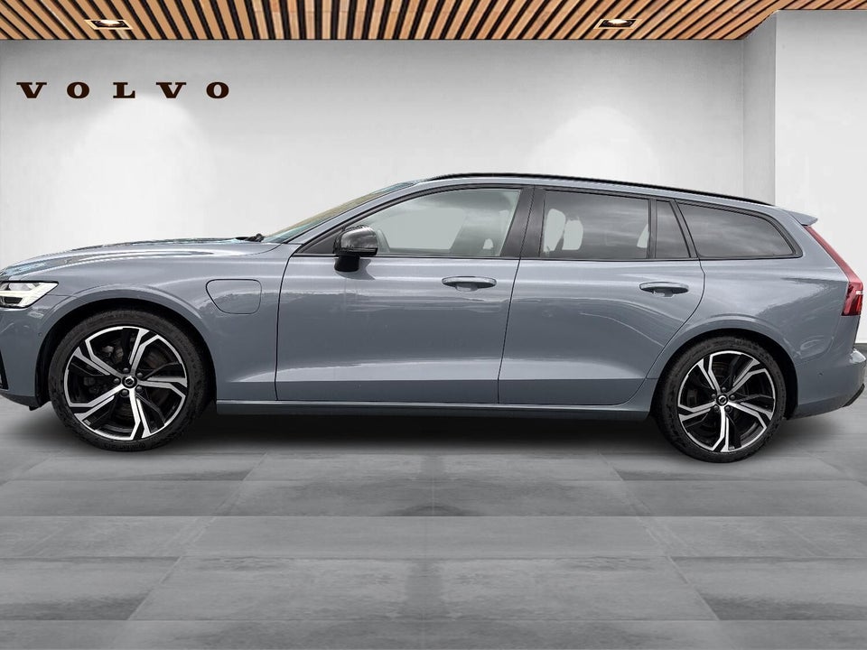 Volvo V60 2,0 T6 ReCharge Ultimate Dark aut. AWD 5d