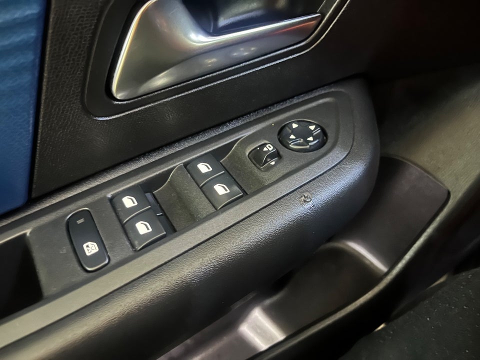 Citroën ë-C4 50 Shine 5d