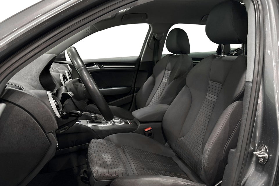 Audi A3 40 TFSi Sport Limited Sportback quattro S-tr. 5d