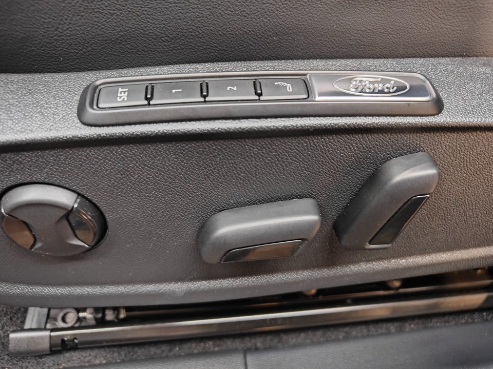 Ford Capri 77 Premium Extended Range 5d