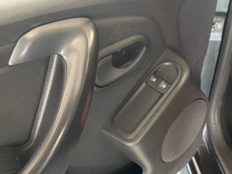 Dacia Duster 1,6 16V Base 5d