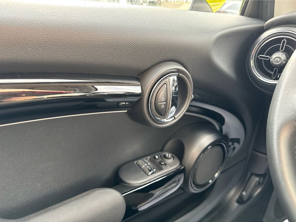 MINI Cooper SE Camden Edition 3d