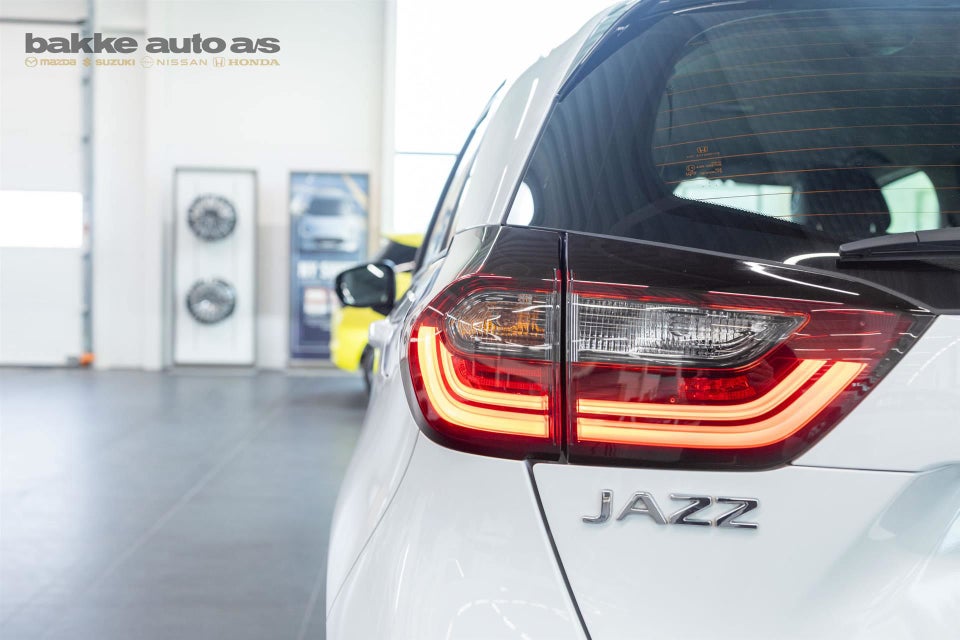 Honda Jazz 1,5 i-MMD Elegance eCVT 5d