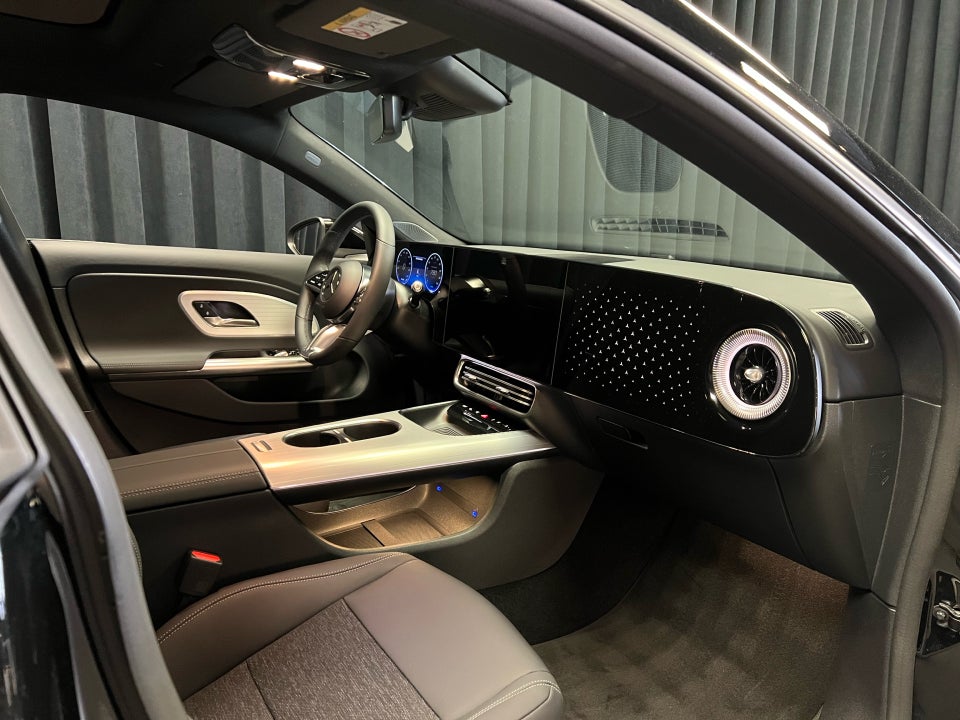 Mercedes CLA250+ EQ Progressive 4d