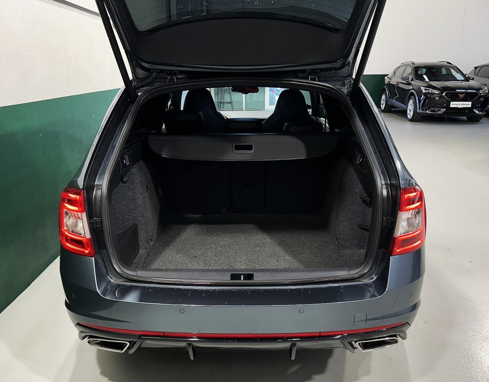 Skoda Octavia 2,0 TSi 220 RS Combi DSG 5d