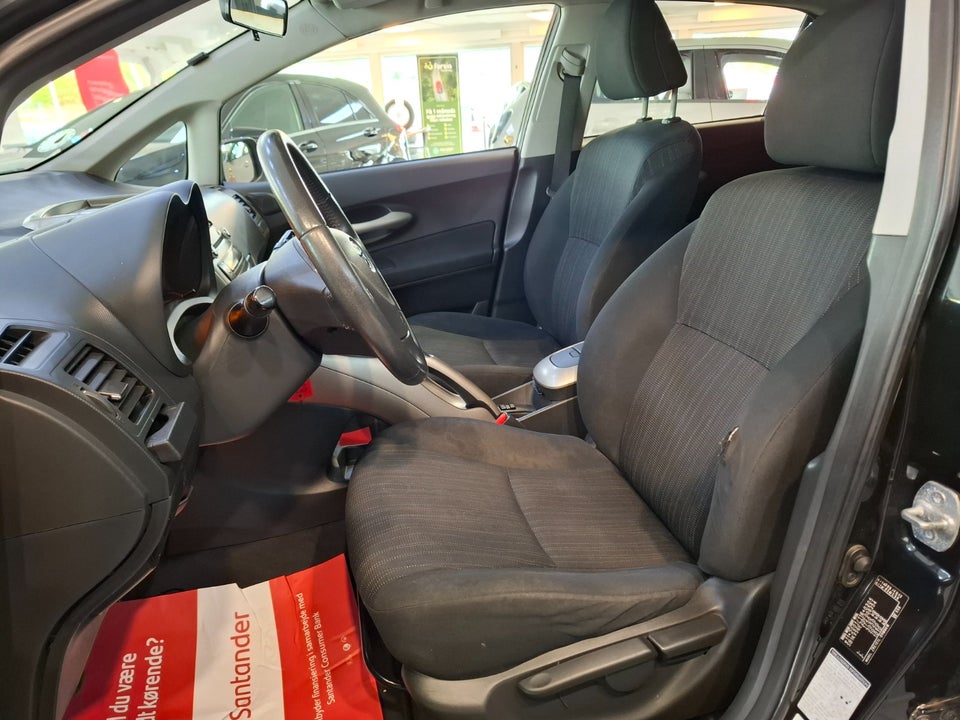 Toyota Auris 1,6 Luna 5d