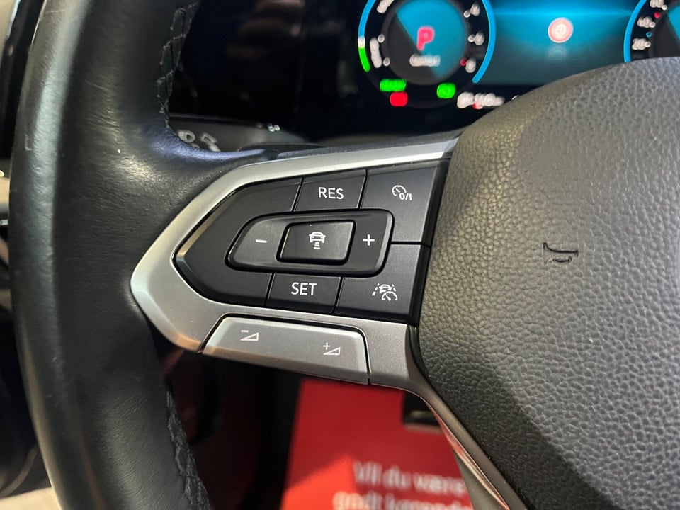 VW Golf VIII 1,4 eHybrid DSG 5d