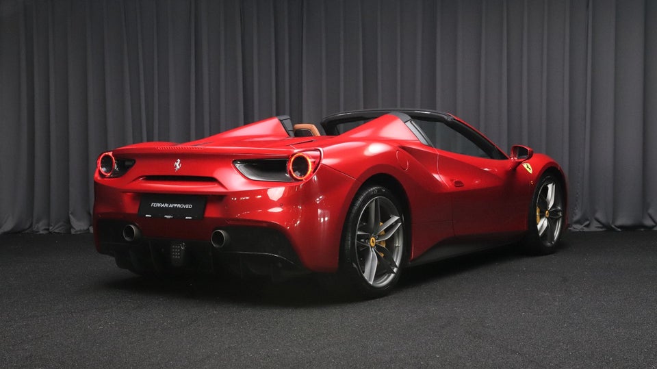 Ferrari 488 Spider 3,9 DCT 2d