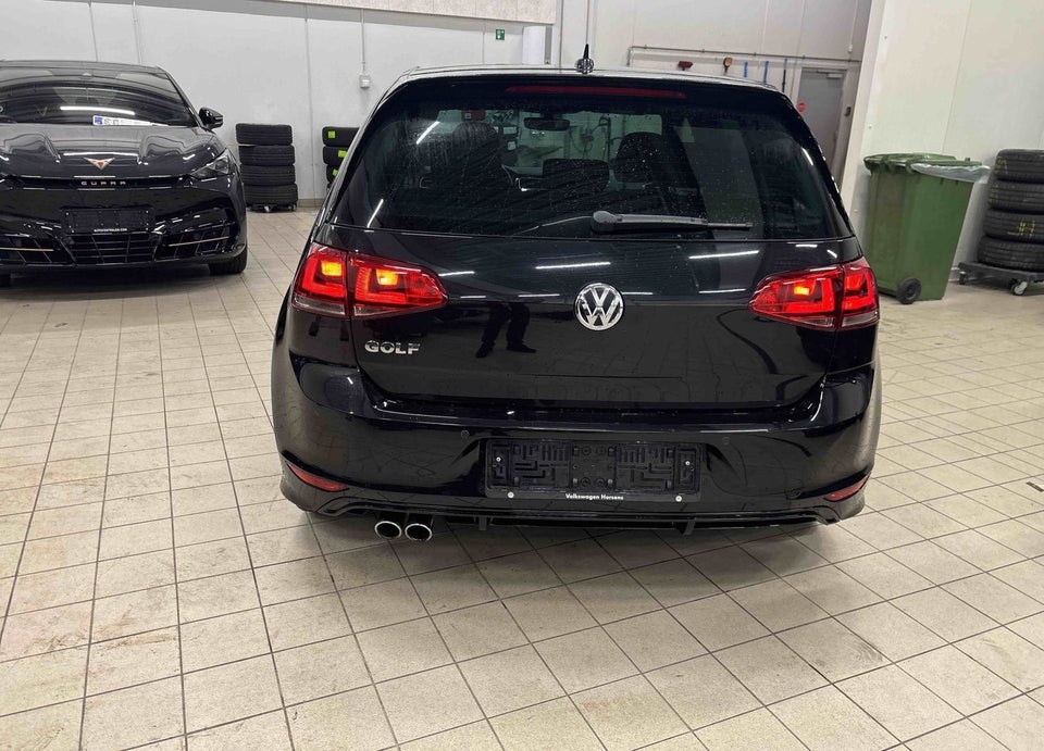 VW Golf VII 2,0 TDi 150 R-line BMT 5d