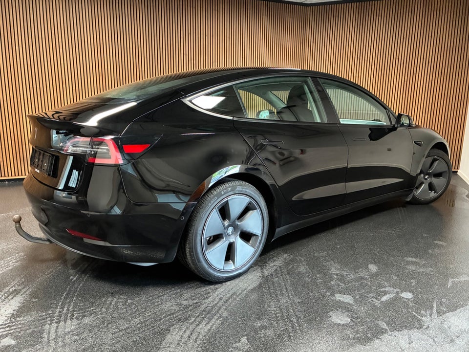 Tesla Model 3 Standard Range+ RWD 4d
