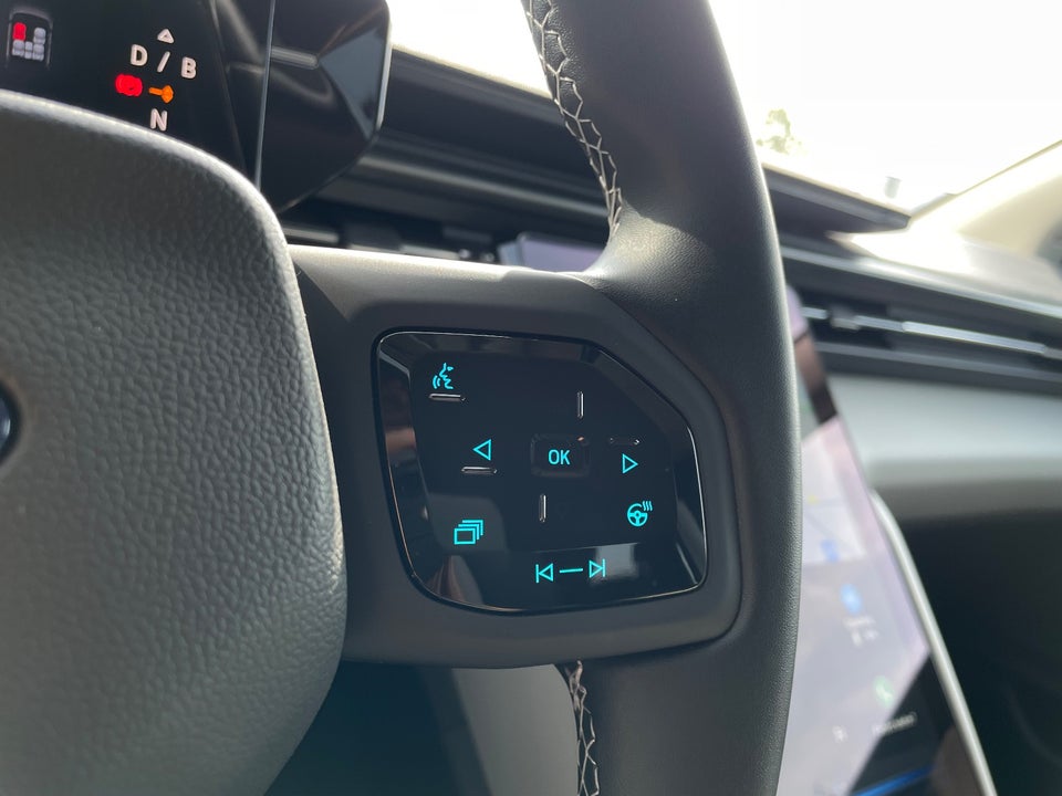 Ford Explorer 79 Select Extended Range AWD 5d