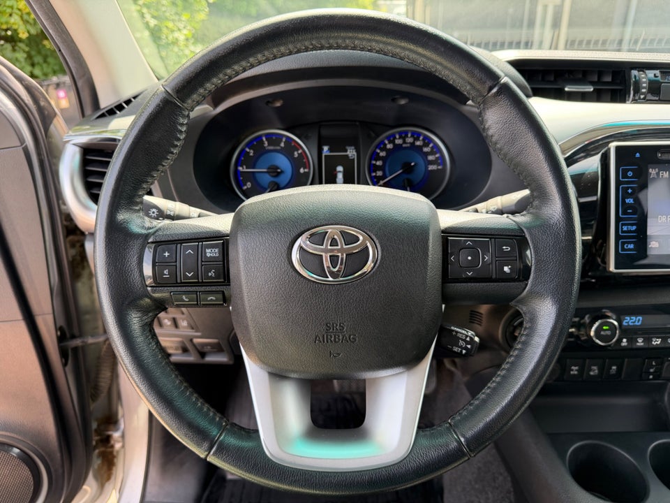 Toyota HiLux 2,4 D-4D 150 T4 Db.Kab aut. 4x4 4d