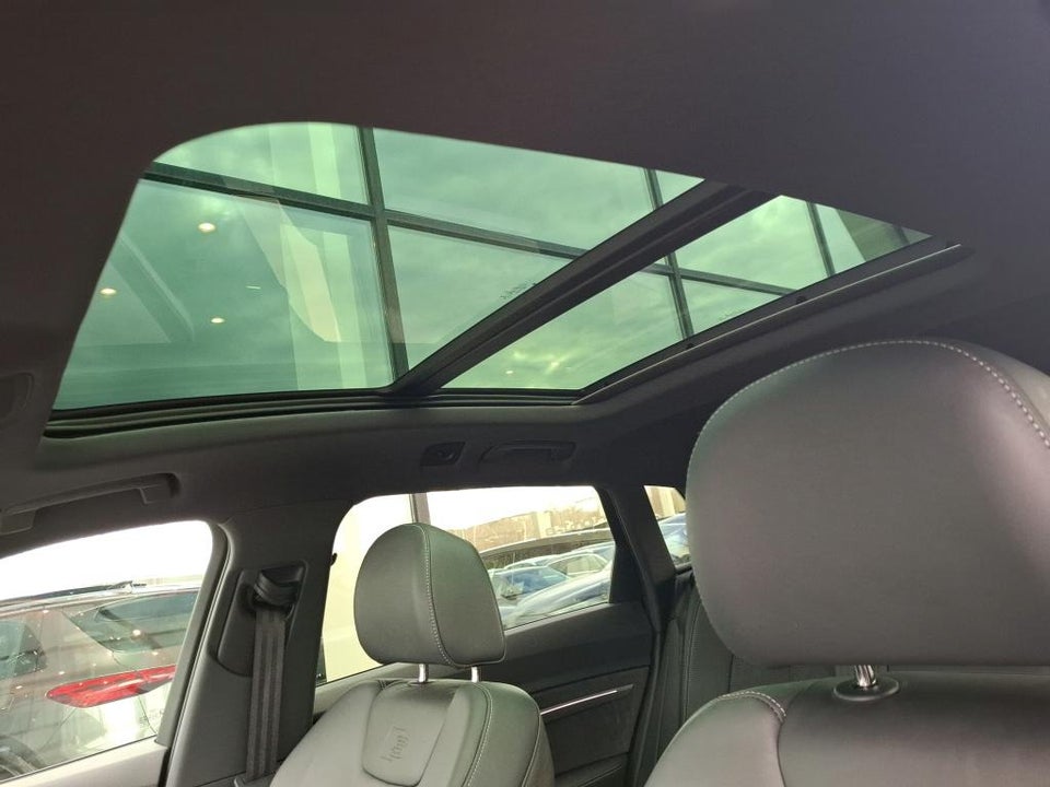 Audi e-tron 55 S-line quattro 5d