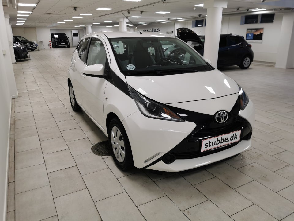 Toyota Aygo 1,0 VVT-i x-touch 5d
