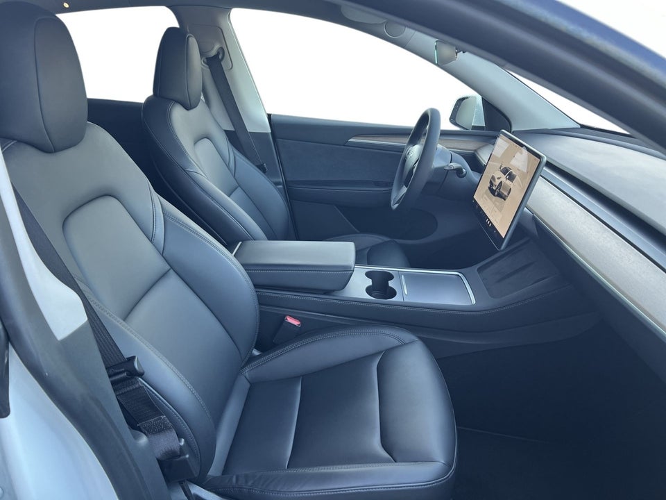 Tesla Model Y Long Range AWD 5d