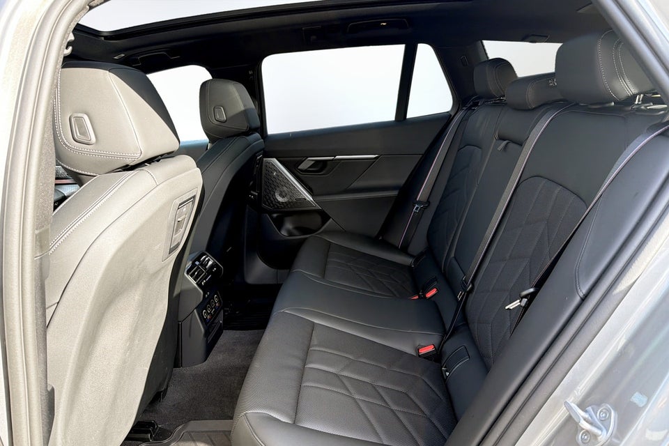 BMW i5 eDrive40 Touring Supercharged 5d