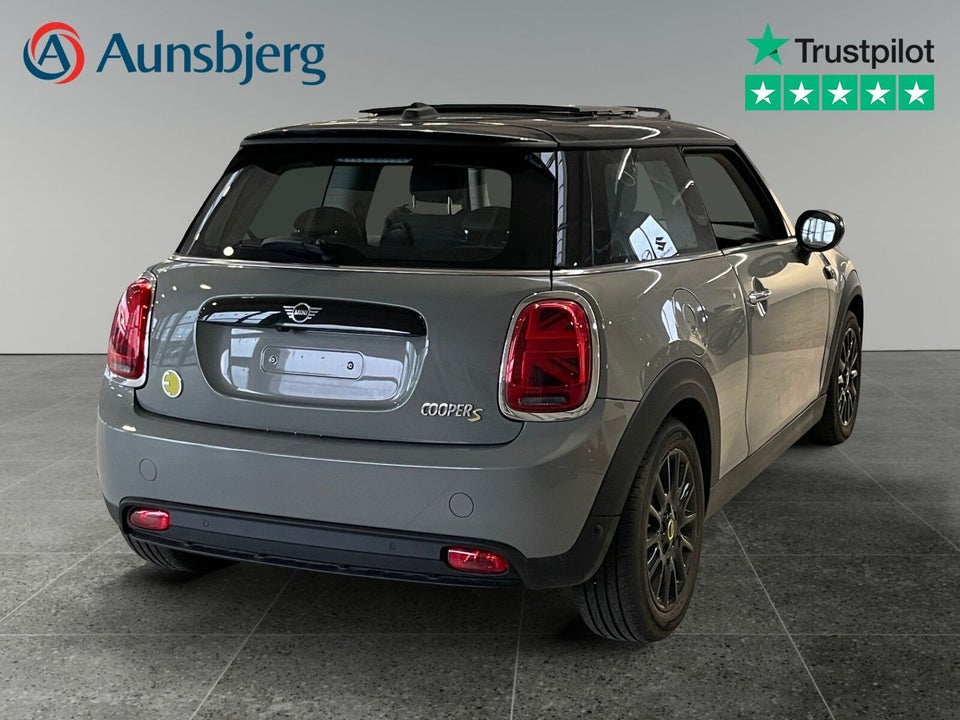 MINI Cooper SE Classic Trim 3d