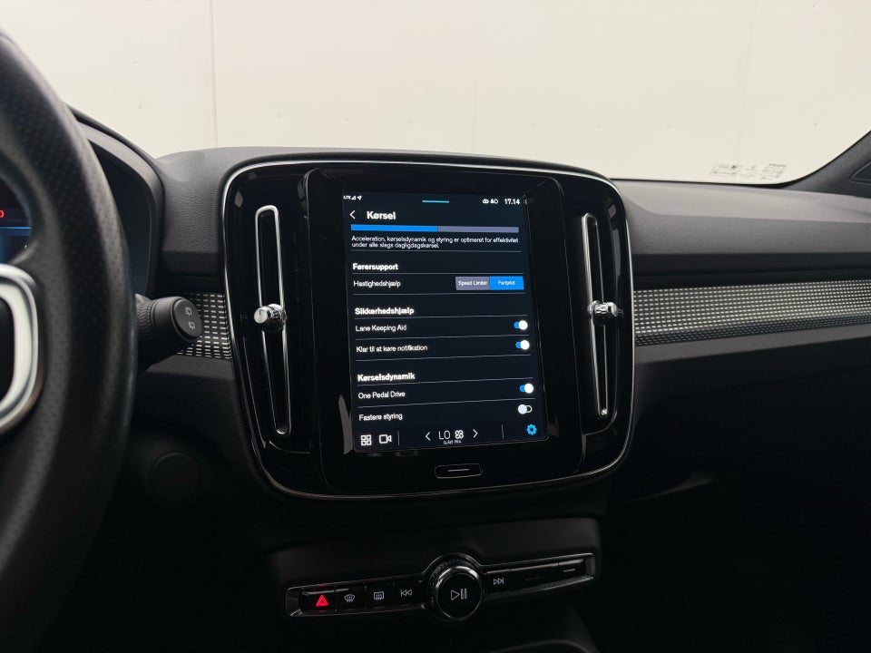 Volvo XC40 P8 ReCharge Twin R-Design 5d