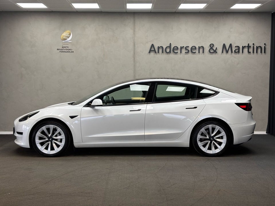 Tesla Model 3 Standard Range+ RWD 4d