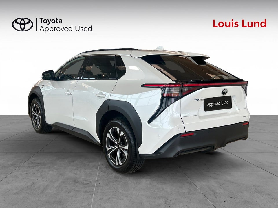 Toyota bZ4X Executive AWD 5d