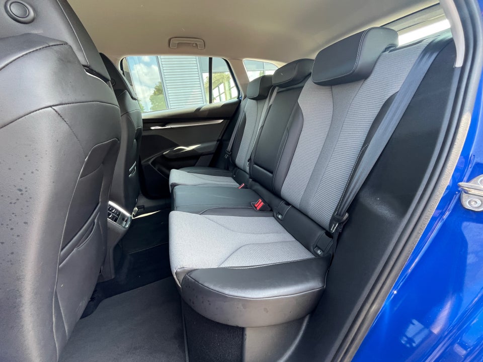 Skoda Enyaq 60 iV Loft 5d