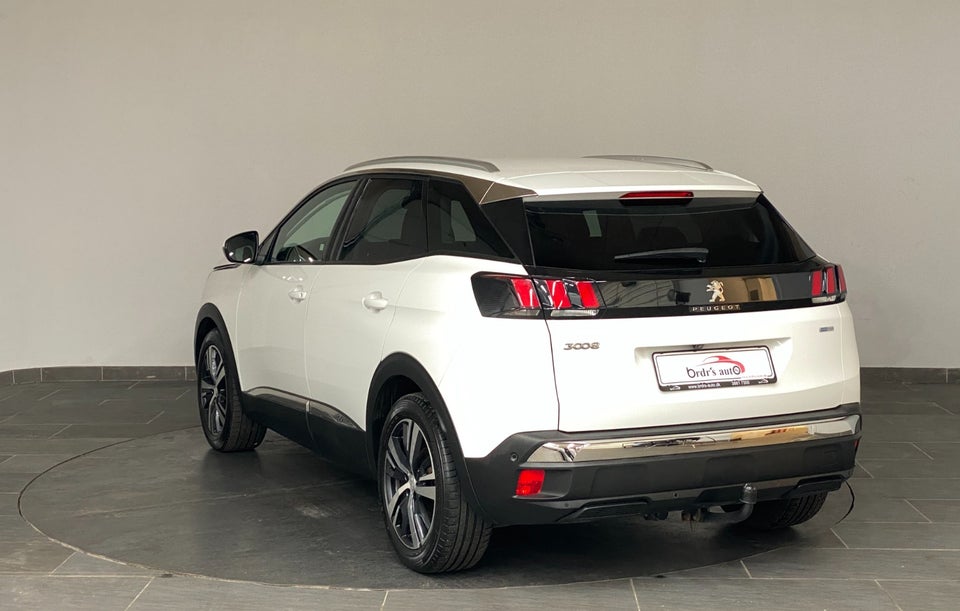 Peugeot 3008 1,2 e-THP 130 Allure EAT6 5d