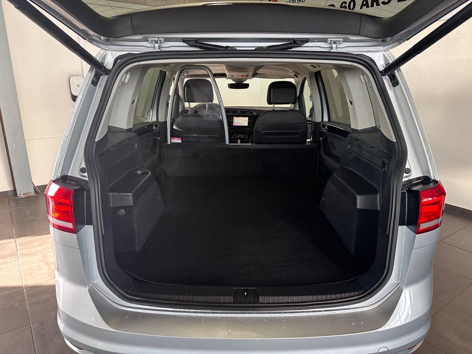 VW Touran 1,5 TSi 150 Highline DSG Van 5d