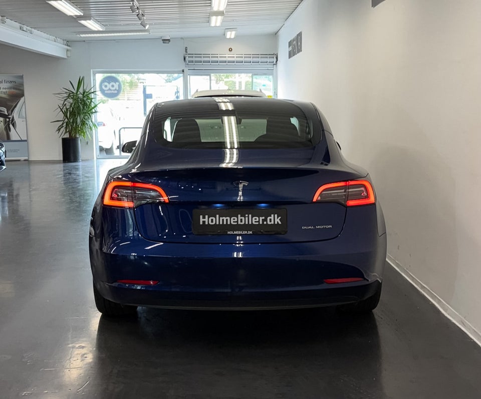 Tesla Model 3 Long Range AWD 4d