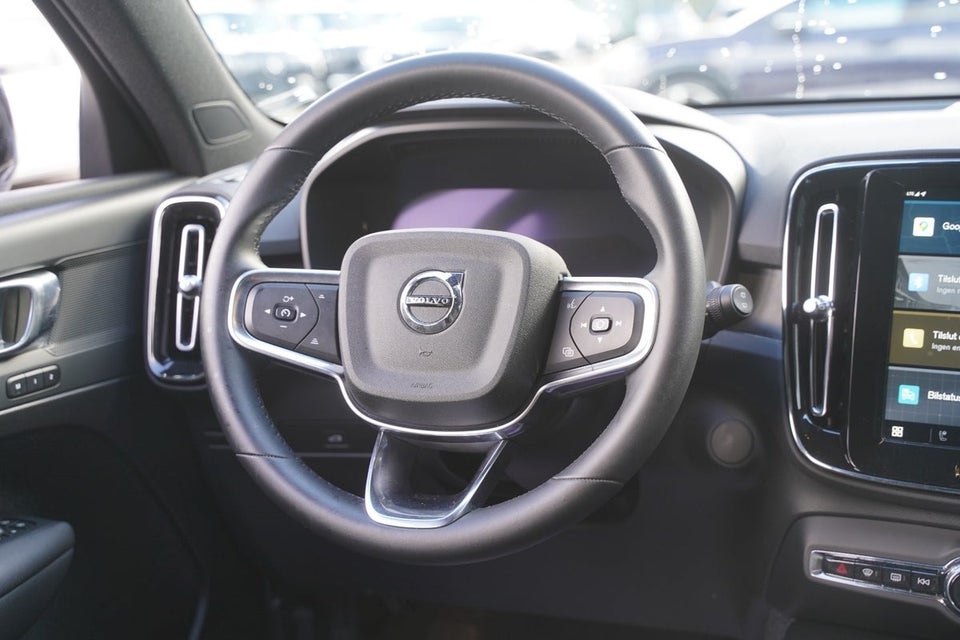 Volvo EX40 Twin Performance Plus 5d