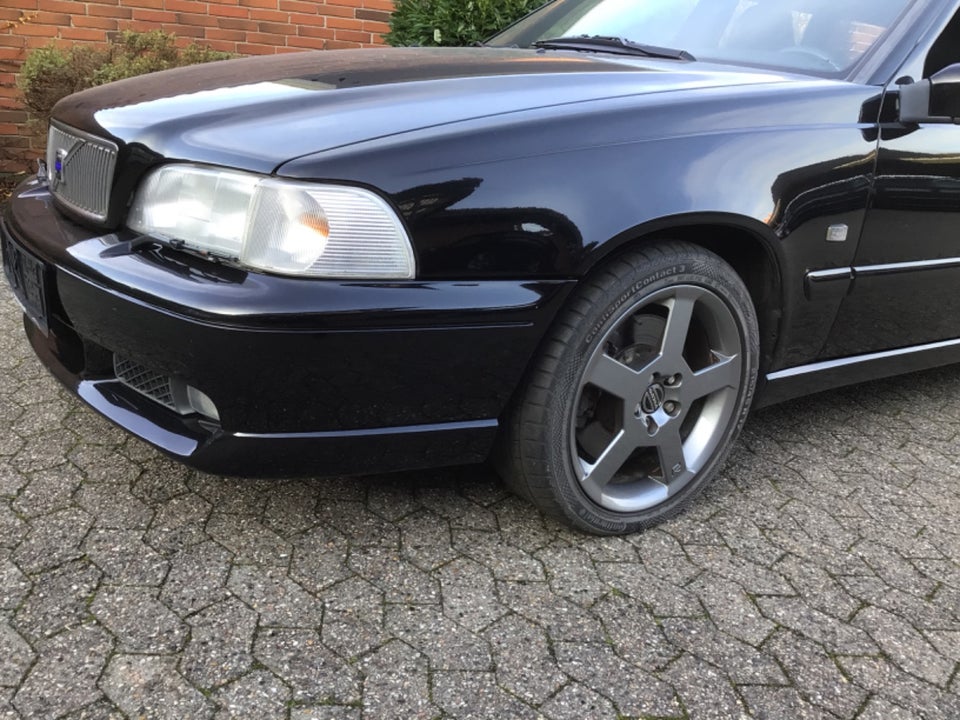 Volvo V70 2,4 R aut. AWD 5d