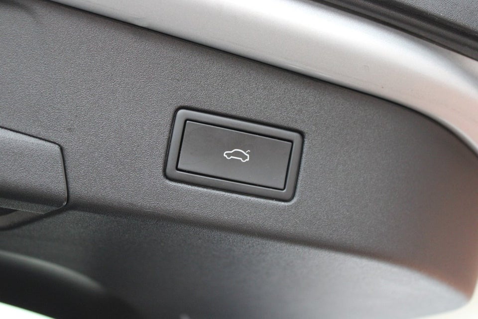 VW ID.4 77 Pro Performance Tech 5d