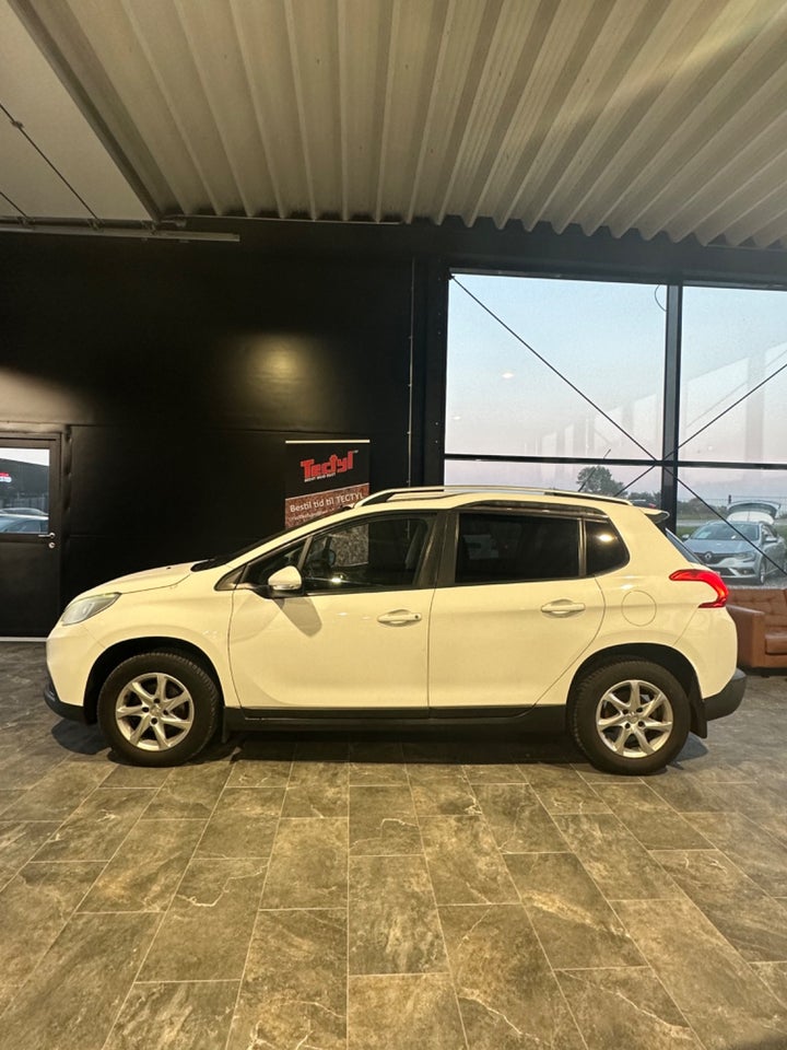 Peugeot 2008 1,2 VTi 82 Active 5d