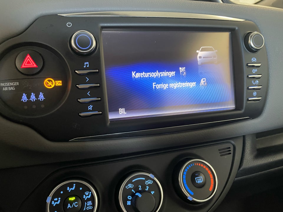 Toyota Yaris 1,0 VVT-i T2 5d