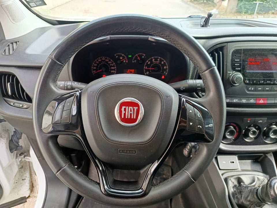 Fiat Doblò Cargo 1,4 T-Jet 120 Professional+ L2 4d
