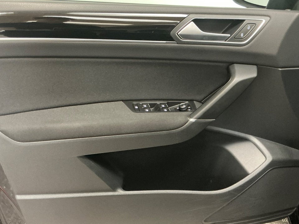 VW Touran 1,8 TSi 180 Highline DSG 7prs 5d