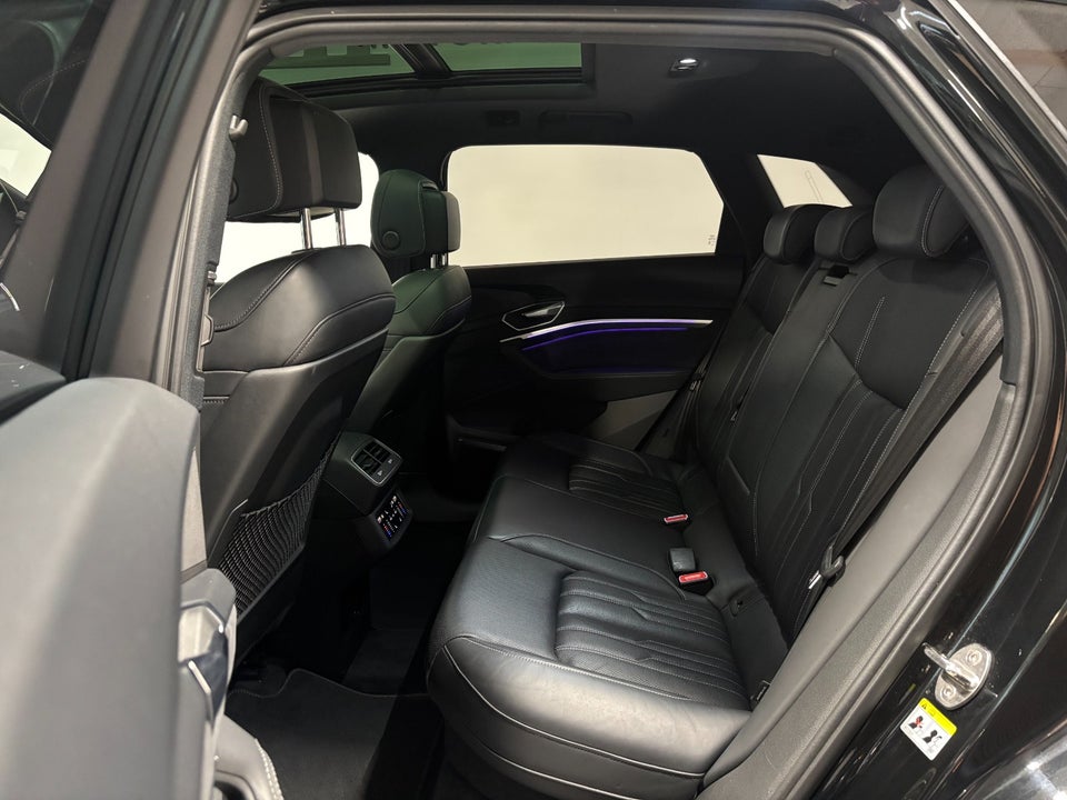 Audi e-tron S quattro 5d