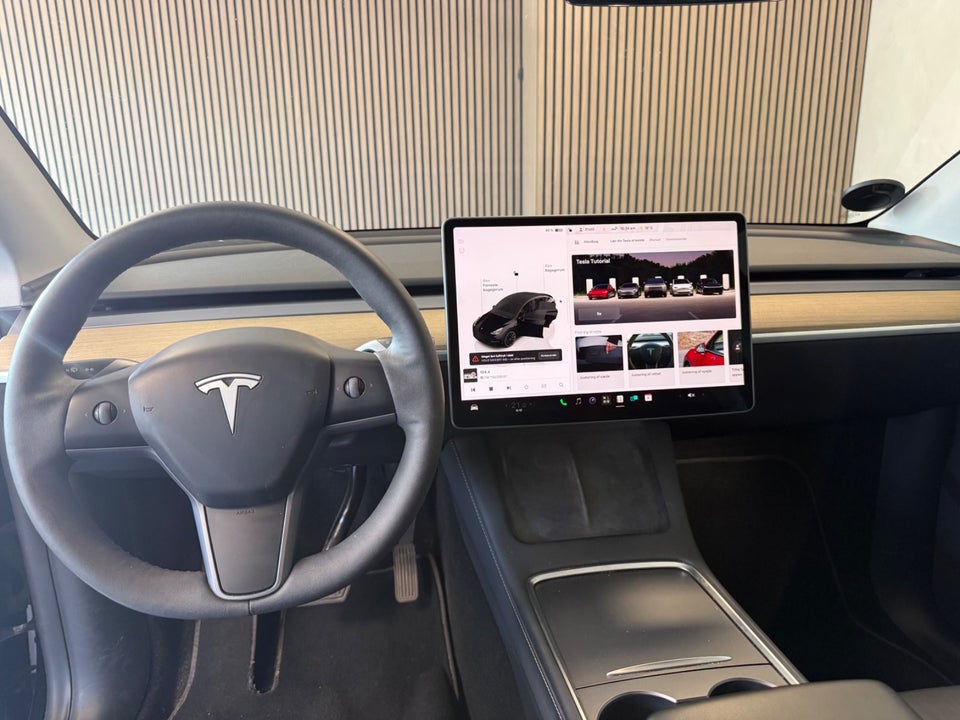 Tesla Model Y Long Range AWD 5d