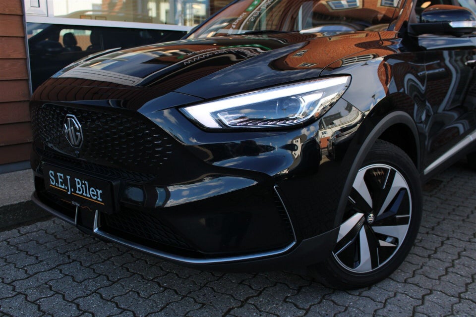 MG ZS 70 Luxury 5d