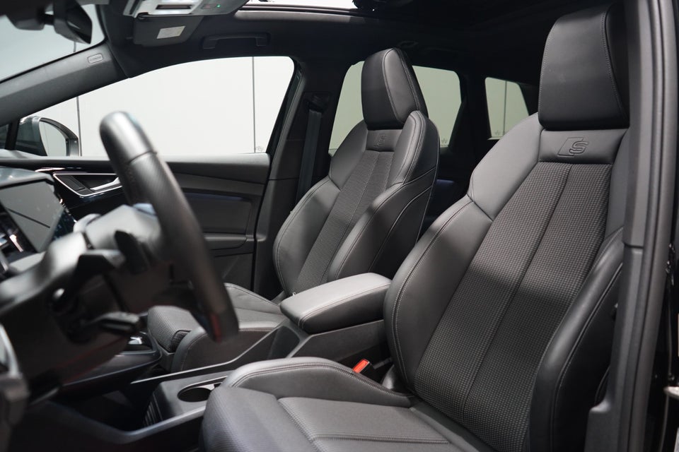 Audi Q4 e-tron 45 S-line 5d