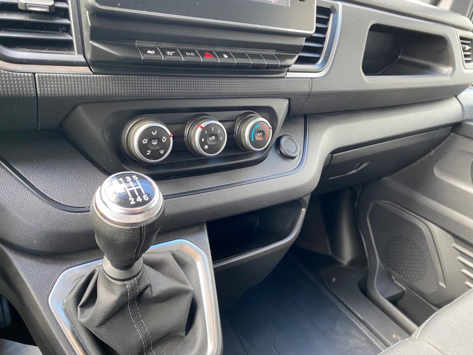 Nissan Primastar 2,0 dCi 150 L2H1 N-Connecta Van
