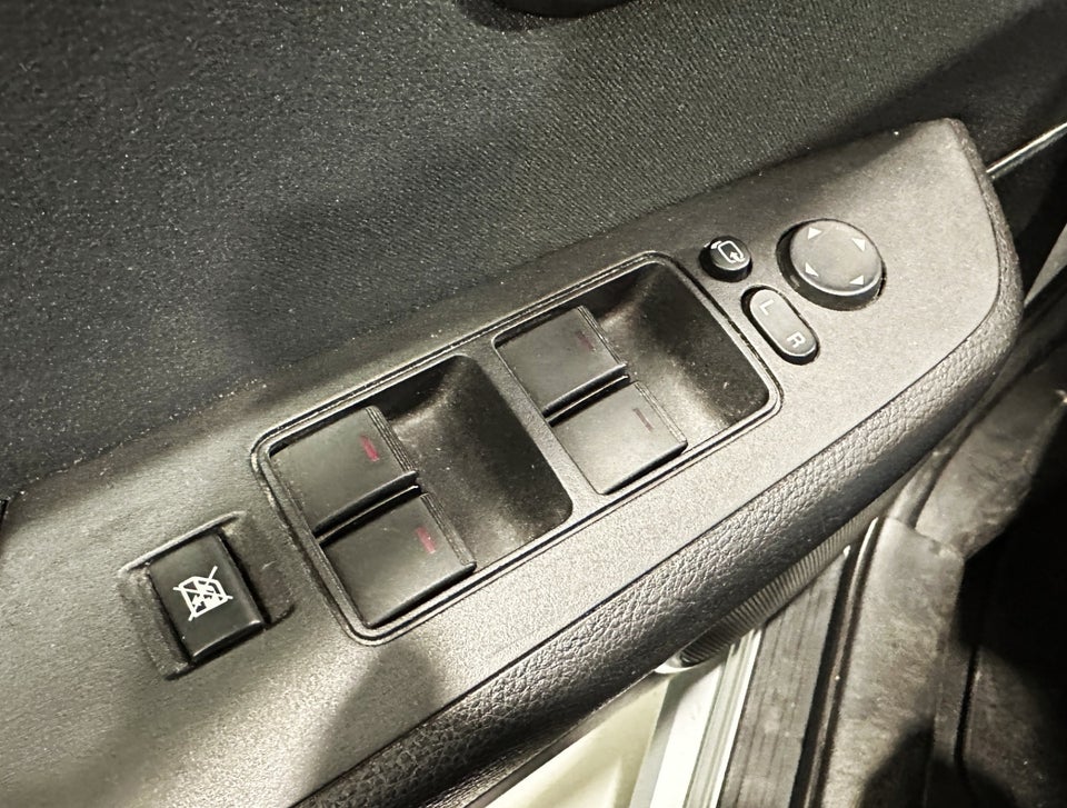 Mazda 6 2,0 Advance 5d